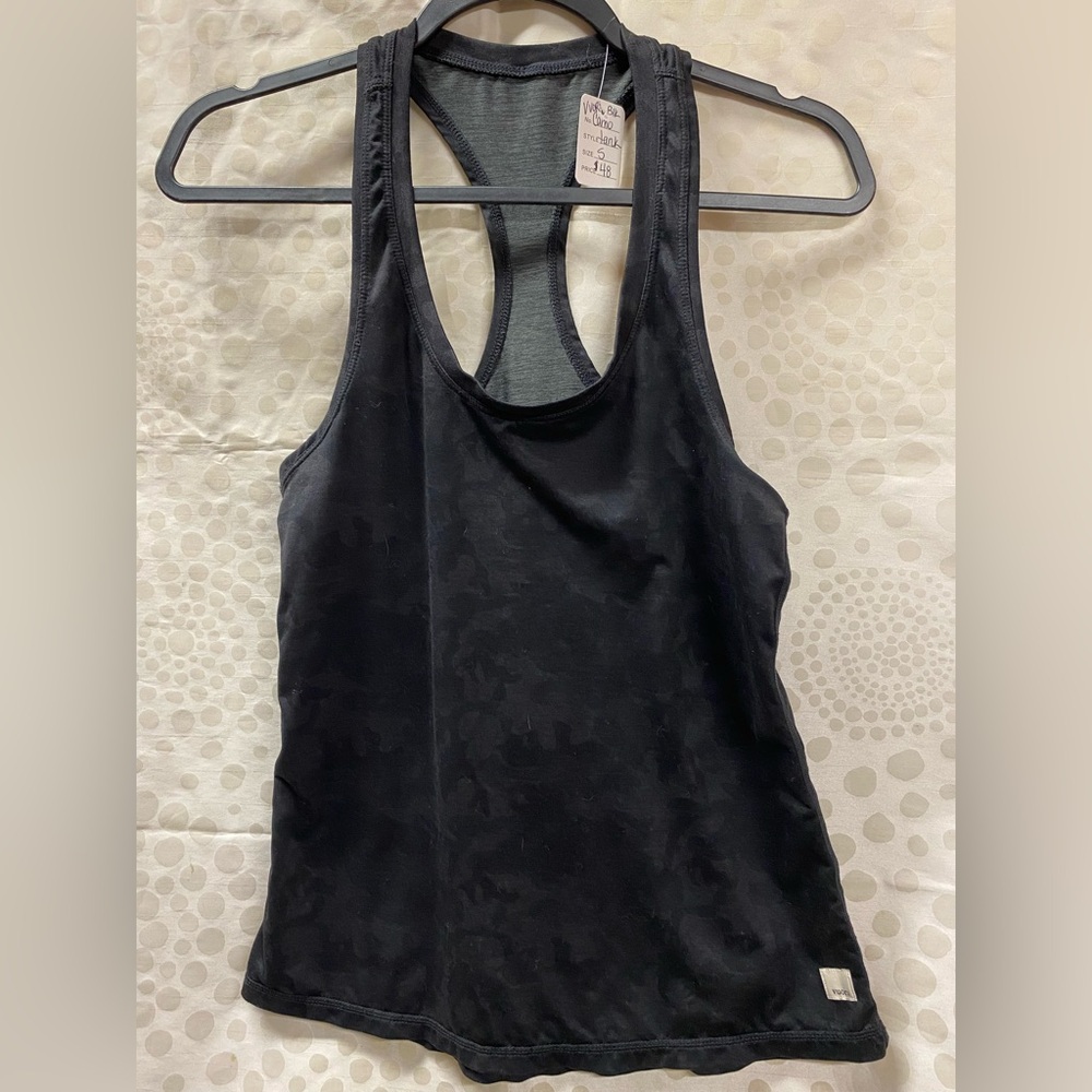 54 -Vuori Women’s Performance Lux Black Camo Tank- Size Small